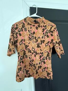Anthropologie Floral Mock-Neck Short Sleeve Top in Pink and Brown